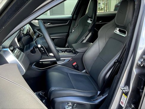 New 2026 Jaguar F-PACE R-Dynamic S image 9