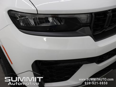 New 2026 Jeep Grand Cherokee Summit image 25