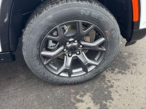 New 2026 Jeep Grand Wagoneer Limited image 22