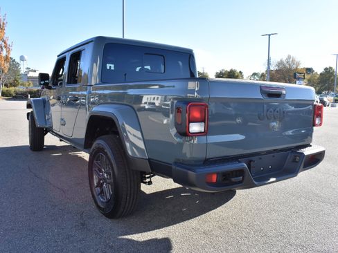 New 2026 Jeep Gladiator Sport image 7