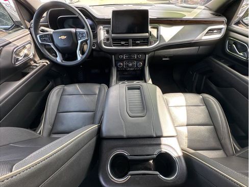 Used 2023 Chevrolet Suburban Premier AWD/4WD image 21