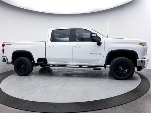 Used 2021 Chevrolet Silverado 2500 LT w/ Convenience Package image 32