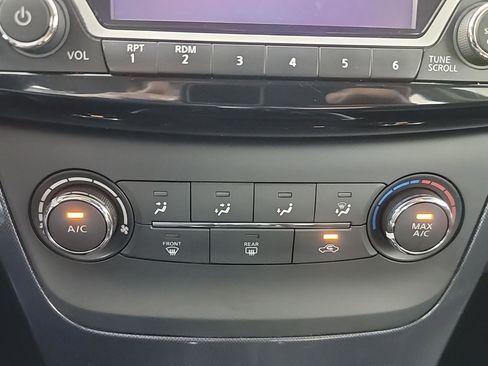 Used 2017 Nissan Sentra SR FWD image 28
