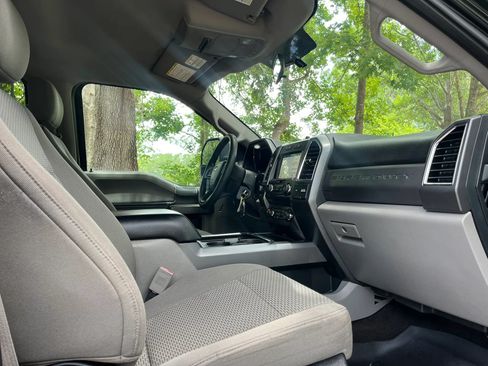 Used 2018 Ford F250 XLT w/ XLT Premium Package AWD/4WD image 20