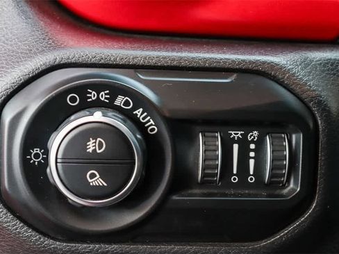 Used 2020 Jeep Gladiator Rubicon image 24