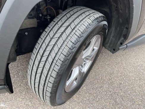 Used 2025 Toyota RAV4 XLE image 10