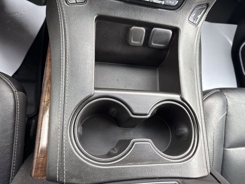 Used 2018 Chevrolet Tahoe LT image 18