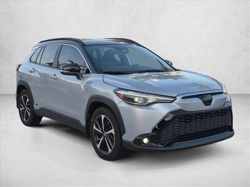 Used 2023 Toyota Corolla Cross AWD Hybrid w/ Convenience Package image 3