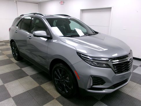 Used 2023 Chevrolet Equinox RS w/ RS Leather Package AWD/4WD image 16