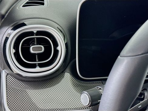 Used 2025 Mercedes-Benz C 300 4MATIC Sedan image 11