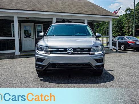 Used 2021 Volkswagen Tiguan SE FWD image 11