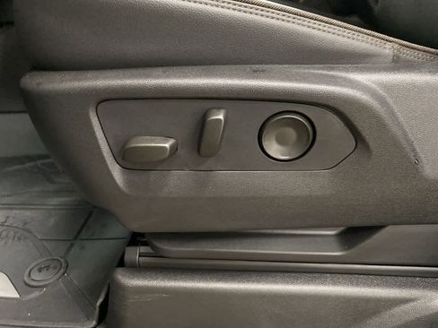 Used 2024 Chevrolet Tahoe High Country w/ Premium Package image 15