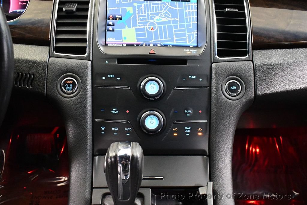 Used 2014 Ford Taurus Limited FWD image 29