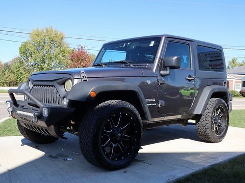 Used 2016 Jeep Wrangler Sport image 7