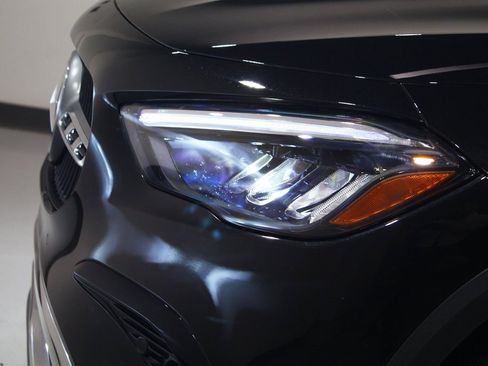 Used 2025 Mercedes-Benz GLA 250 4MATIC image 15