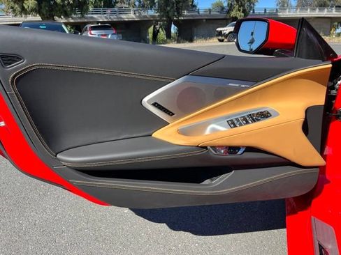 Used 2022 Chevrolet Corvette Stingray Premium Conv w/ Z51 Performance Package RWD image 26