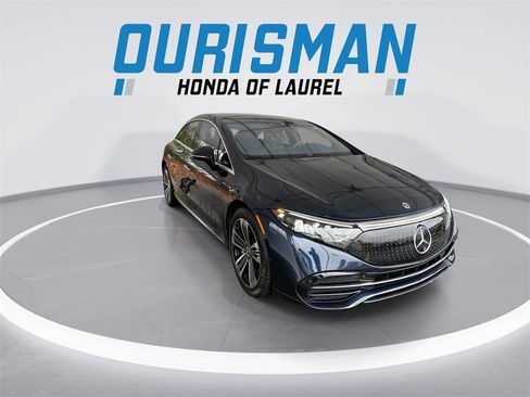 Used 2022 Mercedes-Benz EQS 580 4MATIC Sedan image 2