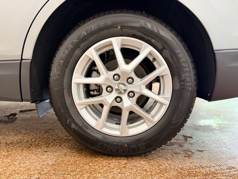 Used 2023 Chevrolet Equinox LS FWD image 26