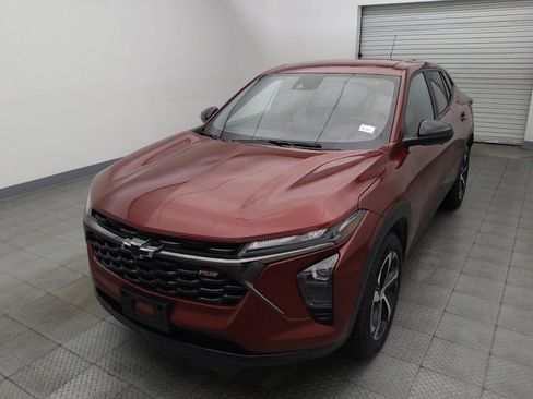 Used 2024 Chevrolet Trax RS FWD image 15