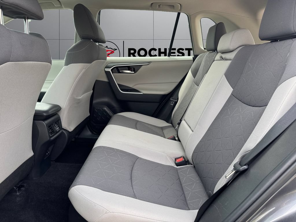 Certified 2021 Toyota RAV4 XLE w/ Convenience Package AWD/4WD image 16