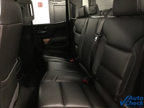 Used 2018 Chevrolet Silverado 1500 LTZ AWD/4WD image 35