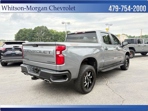 Used 2021 Chevrolet Silverado 1500 Custom Trail Boss w/ LPO, Dark Essentials Package AWD/4WD image 5