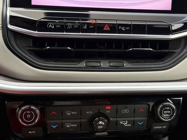 Certified 2025 Jeep Compass Limited AWD/4WD image 28