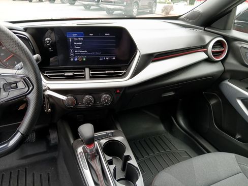 Used 2024 Chevrolet Trax RS image 21