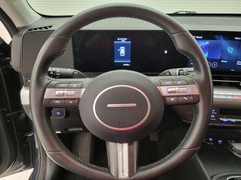 Used 2025 Hyundai Kona SEL image 4