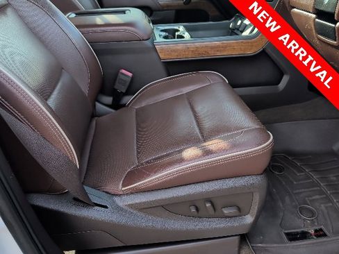 Used 2016 Chevrolet Silverado 2500 High Country w/ High Country Premium Package image 11