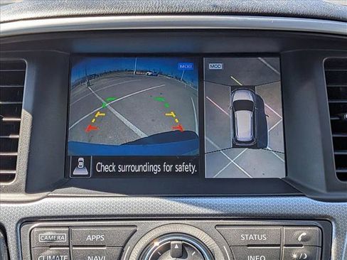 Used 2019 Nissan Pathfinder SL image 13