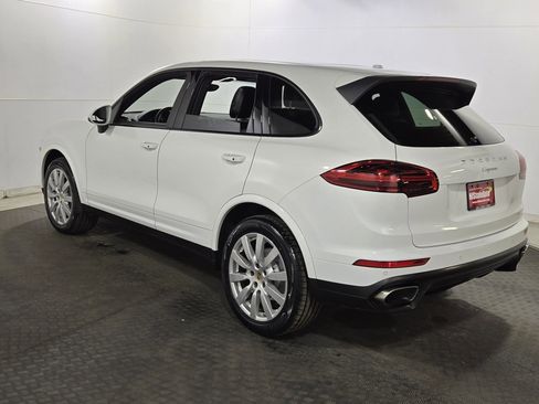 Used 2018 Porsche Cayenne Platinum Edition image 5