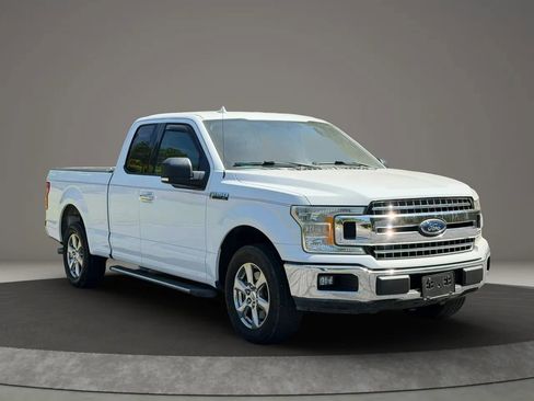 Used 2018 Ford F150 XLT w/ Equipment Group 301A Mid RWD image 3