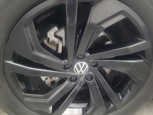 Used 2021 Volkswagen Atlas Cross Sport SEL AWD/4WD image 31