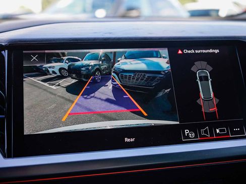 Used 2023 Audi Q4 e-tron Premium Plus w/ Premium Plus image 23