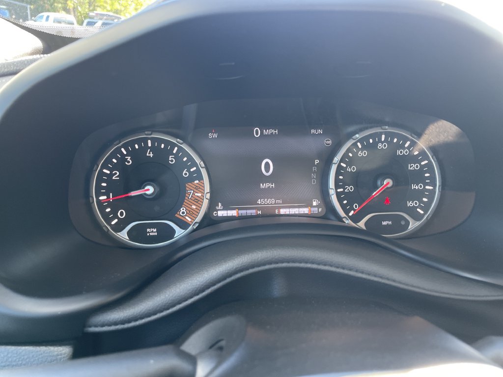 Used 2023 Jeep Renegade Latitude AWD/4WD image 17
