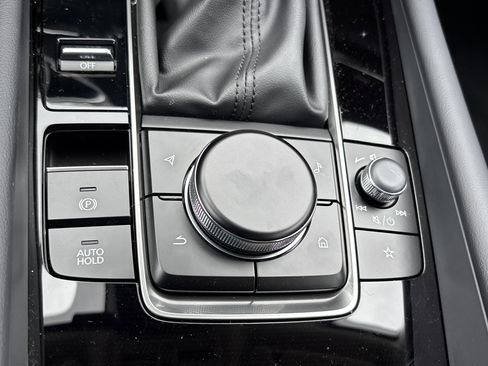 New 2026 MAZDA MAZDA3 2.5 Turbo Sedan w/Premium Plus image 39