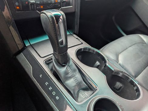 Used 2017 Ford Explorer XLT w/ Equipment Group 202A image 18