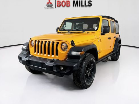Used 2018 Jeep Wrangler Unlimited Sport S AWD/4WD image 3