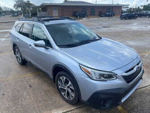 Used 2021 Subaru Outback Limited image 1
