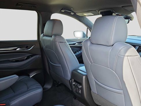 Used 2024 Buick Enclave Premium image 16