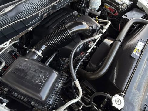 Used 2019 RAM 1500 Classic SLT image 36