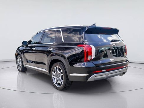 Used 2024 Hyundai Palisade SEL w/ Premium Package FWD image 4
