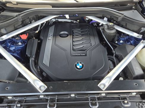 Used 2021 BMW X5 xDrive40i w/ Premium Package 2 AWD/4WD image 32