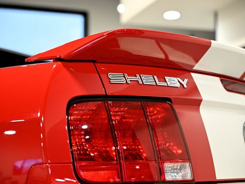 Used 2007 Ford Mustang Shelby GT500 RWD image 12