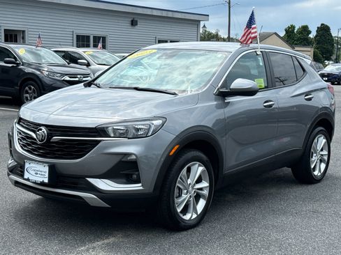 Used 2023 Buick Encore GX Preferred w/ Cold Weather Comfort Package AWD/4WD image 3