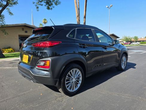 Used 2018 Hyundai Kona SEL w/ SEL Tech Package 02 FWD image 9