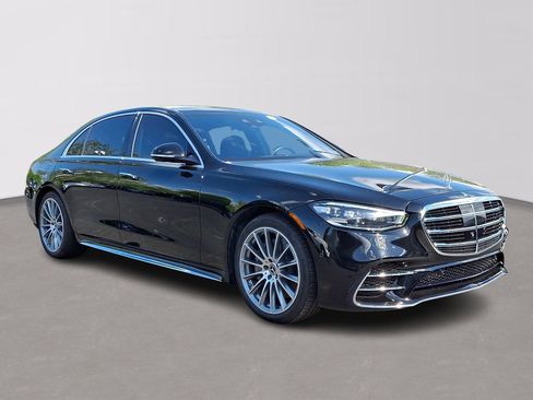 Used 2023 Mercedes-Benz S 500 4MATIC w/ AMG Line image 3