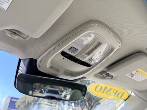 Certified 2025 Volvo XC90 B6 Plus w/ Protection Package image 27