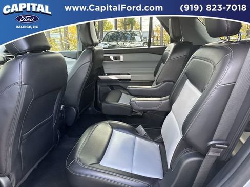 Certified 2022 Ford Explorer XLT w/ Equipment Group 202A image 16